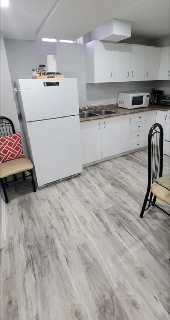מיסיסאוגה Elegant & Luxurious 3 Bedroom Home מראה חיצוני תמונה